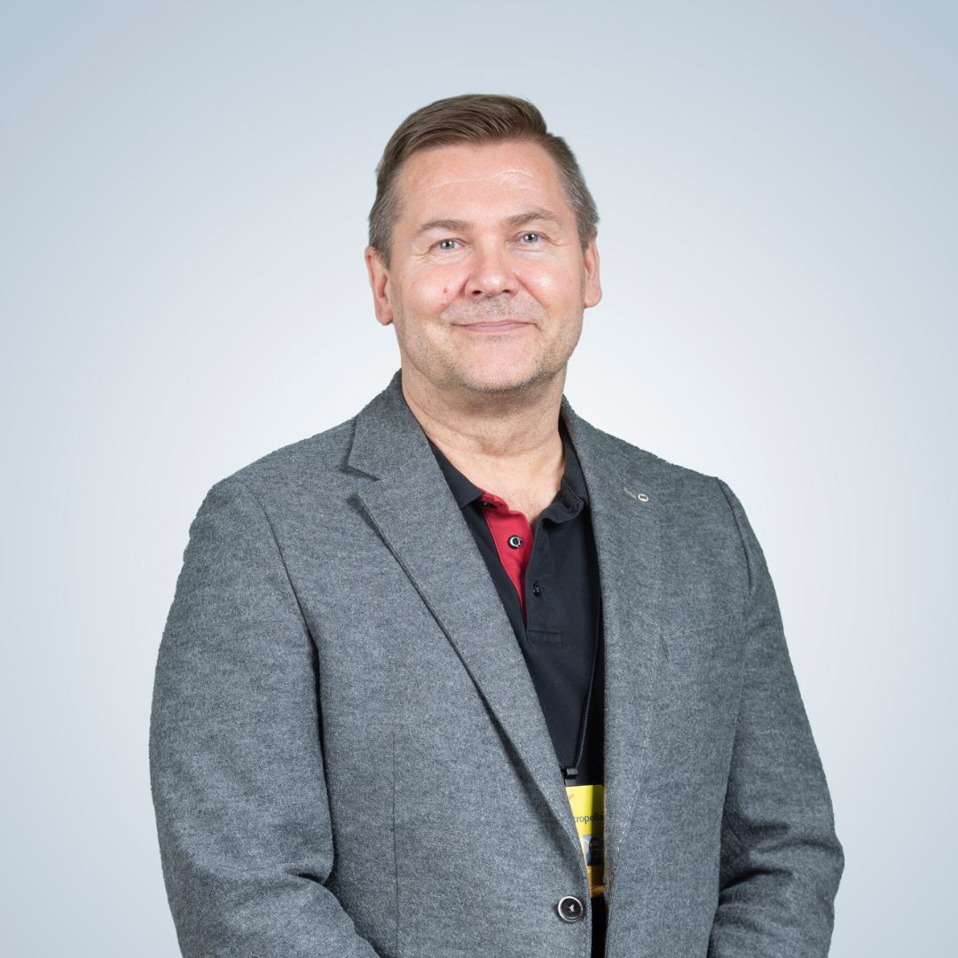 Jari Saatsin henkilökuva.