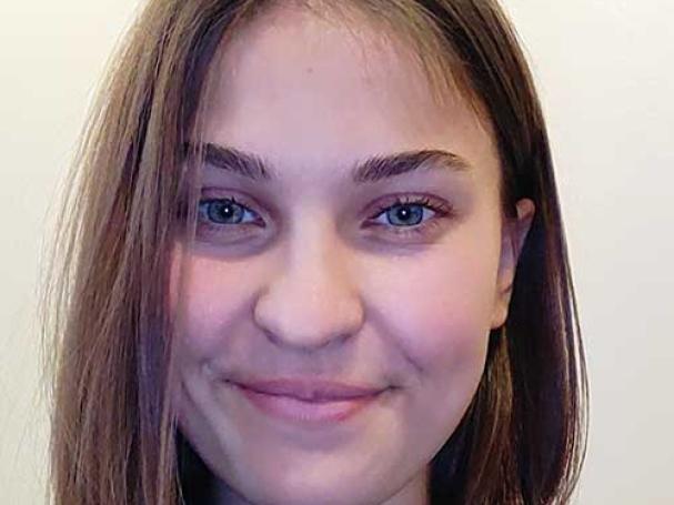 Osteopaattiopiskelija Jenny.