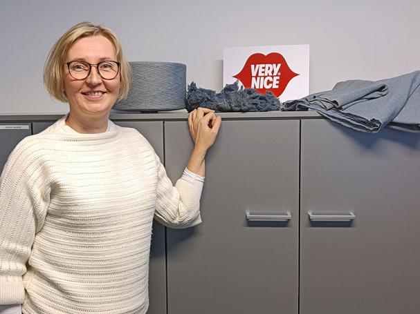 Kati Ristola työpaikallaan.