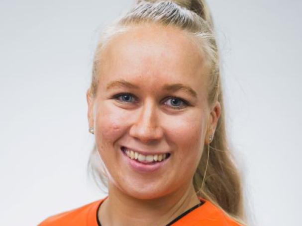 Ensihoidon opiskelija Hanna Luoto