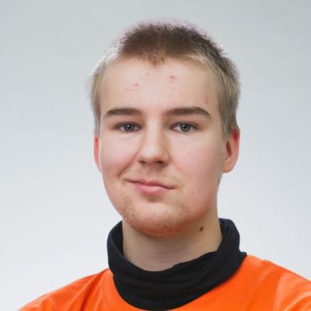 Rasmus opiskelee insinööriksi 