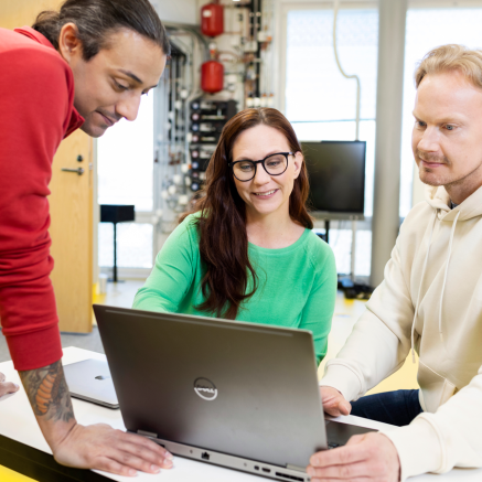 Students in front of a computer